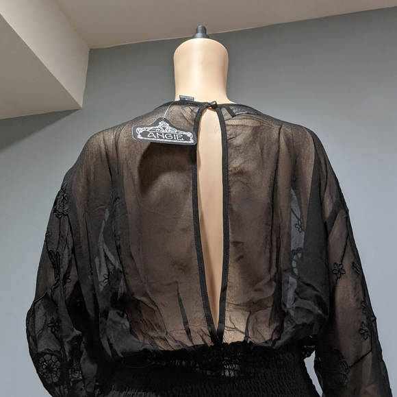 New Angie sheer embroidered long‎ sleeve top - Picture 4 of 6